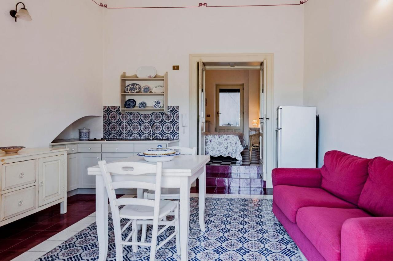 Gli Iris Apartments By Wonderful Italy リングアグロッサ エクステリア 写真