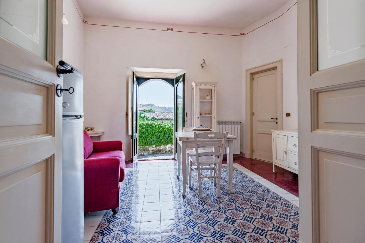 Gli Iris Apartments By Wonderful Italy リングアグロッサ エクステリア 写真