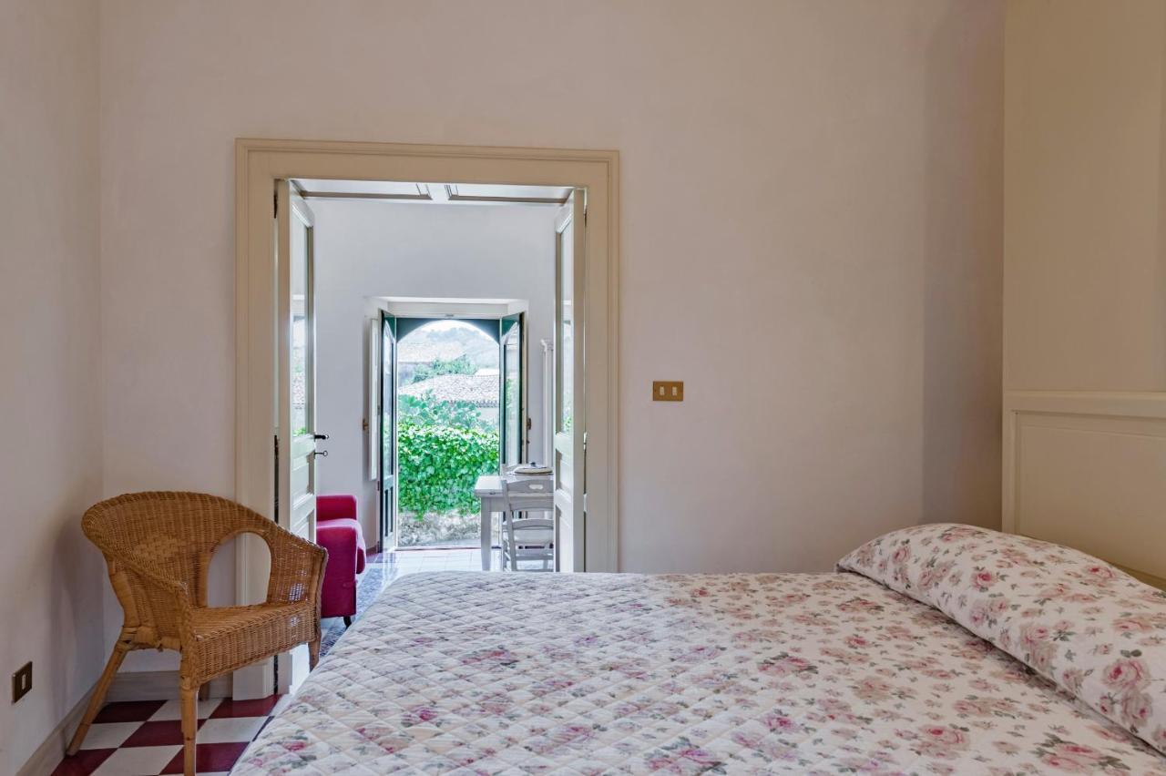Gli Iris Apartments By Wonderful Italy リングアグロッサ エクステリア 写真